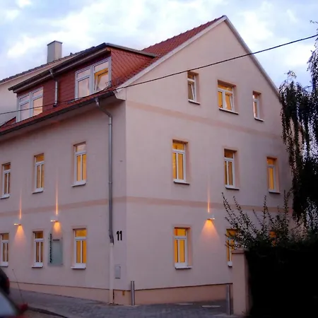 Moderne Nahe Der Dresdener Neustadt Apartment